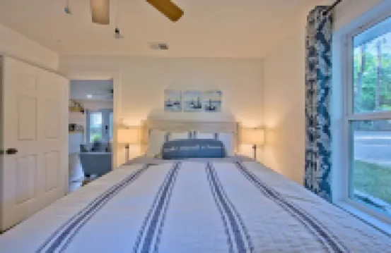 Island Park Cottage- 2 bedroom home on the Lake