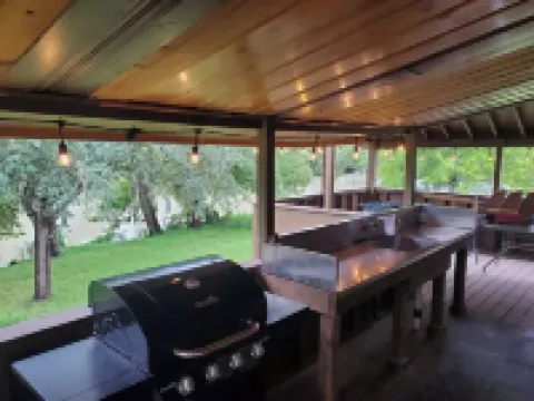 A fisherman's paradise, located on the beautiful Guadalupe River.