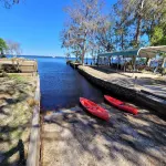 Eagle Point-Cozy Lake living House and Cottage. Family, pets and your boat.