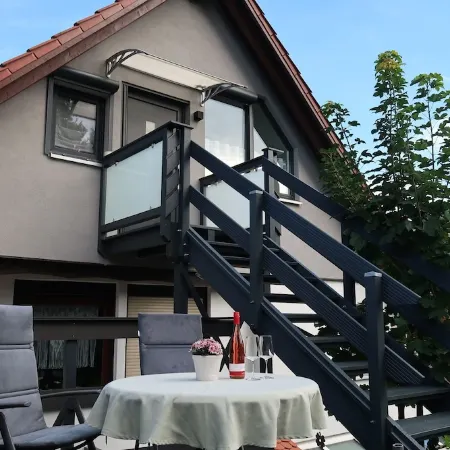 Kleine Gemütliche Dachgeschosswohnung Bino