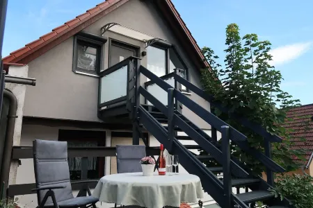 Kleine Gemütliche Dachgeschosswohnung Bino