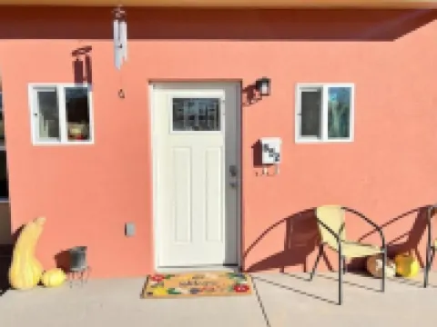 Private and Quiet Studio w/Kitchenette + W/D, Long Stay Ready w/ All Amenities