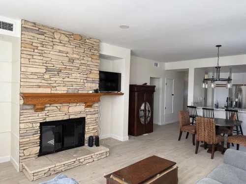 2-bedroom condo in the Sierra Del Oro neighborhood in Corona, CA with AC, WiFi.