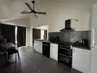 Room for the biggest Boat, pet friendly Hotels in Coronet Bay