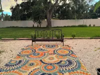 Beautiful oversized 2-bedroom house in Riverview near many points of interest. Hotels in Riverview