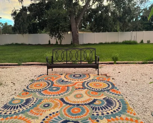 Beautiful oversized 2-bedroom house in Riverview near many points of interest. Hotels in Riverview