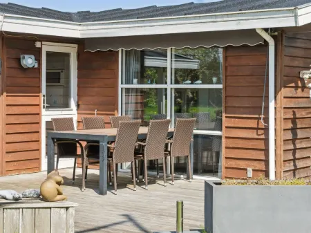 "Bjarke" - 200m from the Sea