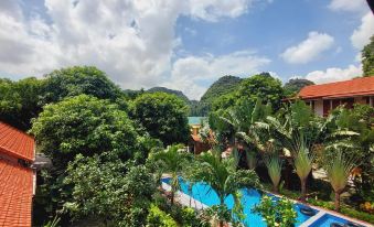 Ninh Binh Mountain Side Homestay & Cafe