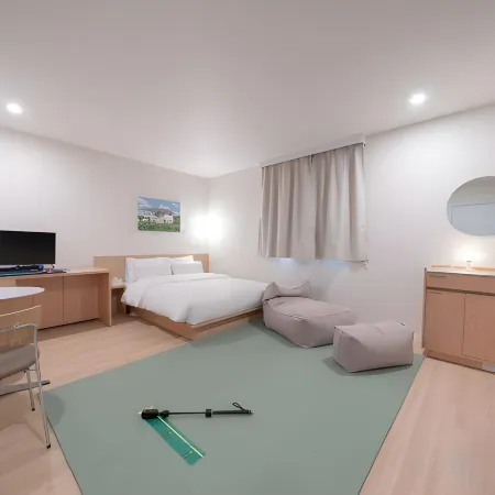 Anook Hotel Ilsan Tanhyeon Отели рядом с достопримечательностью «Библиотека «Карам»»