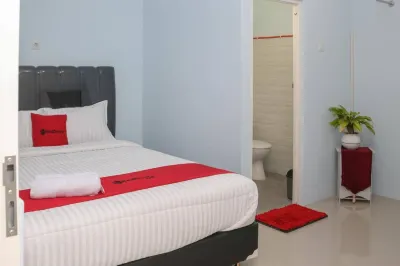 RedDoorz Syariah Near Suncity Mall Madiun Hôtels à : Munggut