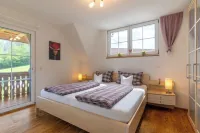 Holidays on the Oberhubhof, overlooking the valley and the playground. Hotels in Hofstetten