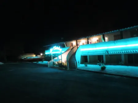 Hôtel Restaurant Mas le Châtelet Отели в г. Лане