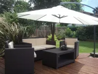 Pretty Wooden House with Jacuzzi, Air Conditioning, Heated Pool, Bicycles, Internet Hotels in Biscarrosse