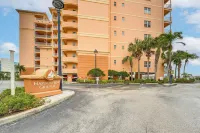 8th-Floor Penthouse, Walk to Clearwater Beach - Condos
