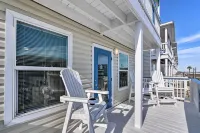Walk to Shore & Eats: Surfside Beach House - WiFi
