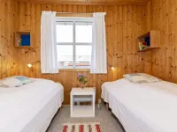 Familyfriendly Retreat Near Beach - Homestays