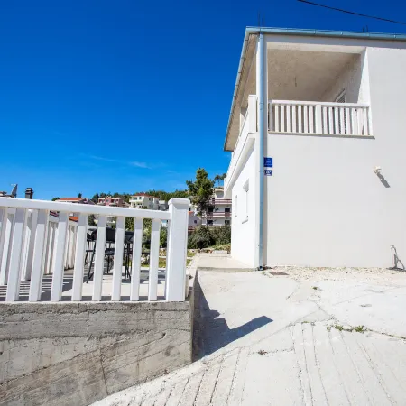 Apartments Magdales - Two Bedroom Apartment with Balcony A1