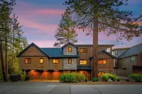 9 bedroom Luxury Villa by the lake with Indoor Pool Hotel in zona Tallac Historic Site