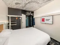 Ibis Warszawa Centrum Hotels near Bielany