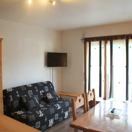 Apartment for 4 people with pool