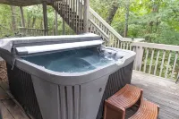 Secluded Retreat with Great Outdoor Spaces, Tree-Top Views, Hot Tub