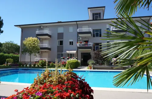Enjoy the Pool in Our Cozy Flat - Boutique