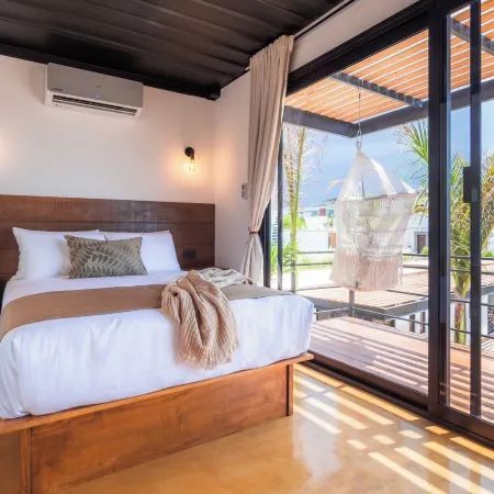 InHouse Glamping