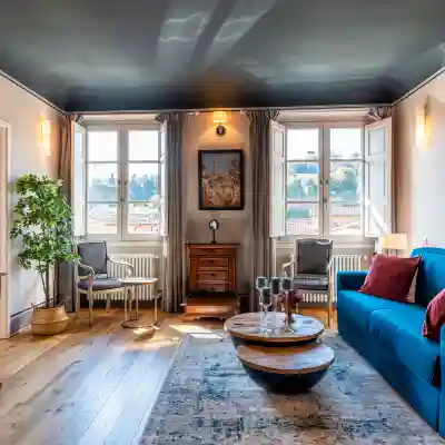 Florence Center 4 Bedrooms Apartment with Piazza Views. Piazza Pitti I Rooms