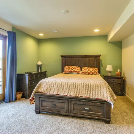 Deep Creek Lake Townhome w/ Deck & Water Views