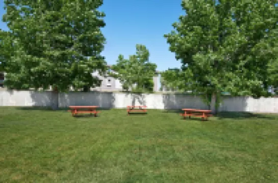 Deer Park Inn Hotels in Red Deer County