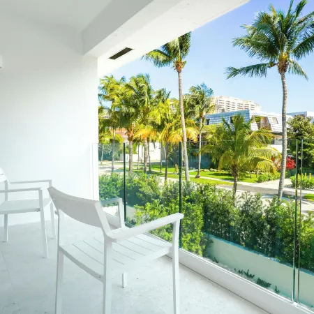 Beach Haus Key Biscayne II