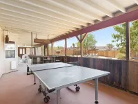 Euphorbia House - Fire Pit, Ping Pong, Tether Ball & Dark Skies 3 Bedroom Home by RedAwning Hotels in Yucca Valley