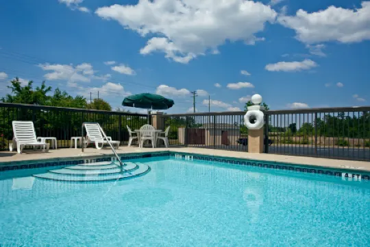 Holiday Inn Express & Suites MILTON EAST I-10 by IHG