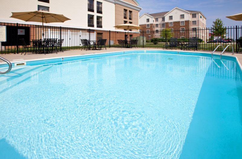Holiday Inn Express Indianapolis Airport by IHG photo 2
