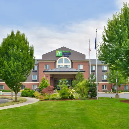 Holiday Inn Express & Suites ALBANY by IHG