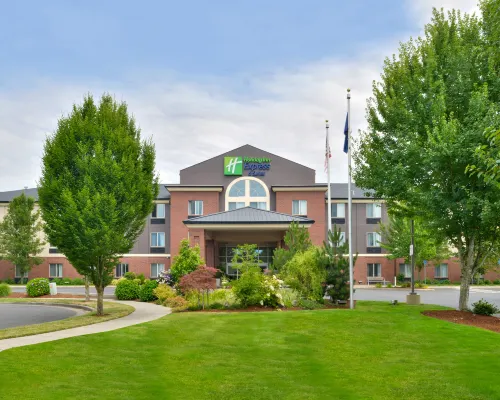 Holiday Inn Express & Suites ALBANY by IHG Hotels in Albany