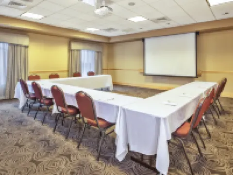 Hampton Inn & Suites Madison West Hotels in Madison