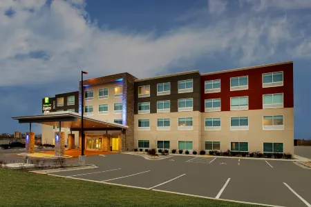 Holiday Inn Express & Suites MT Sterling North Отели в г. Монтгомери