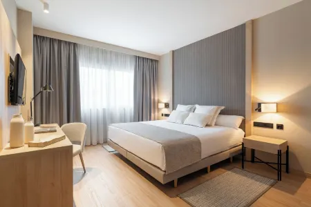 Aparthotel Attica21 As Galeras Отели рядом с достопримечательностью «Seixo Branco»