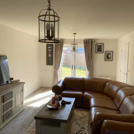 Comfortable 5 - Guest Abode - In Quiet Village