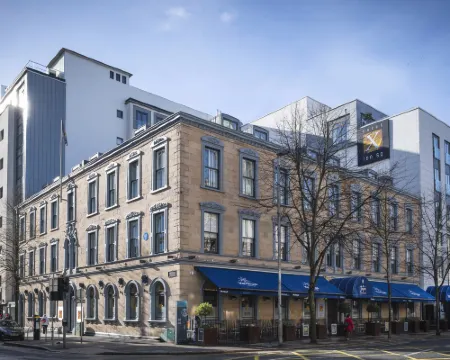 DoubleTree by Hilton Belfast City Ten Square Hotels in Belfast