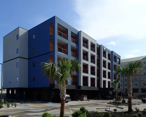 Seabreeze Hotel, an Ascend Collection Hotel Hotels near شاطئ إيست بيتش (East Beach)