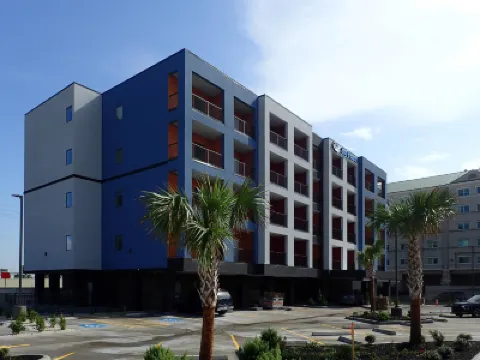 Seabreeze Hotel, an Ascend Collection Hotel Hotels near Pleasure Pier