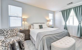 Patio & Yard: Luxe Beaumont Getaway!