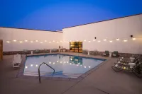 Voco College Station Aggieland by IHG - piscina