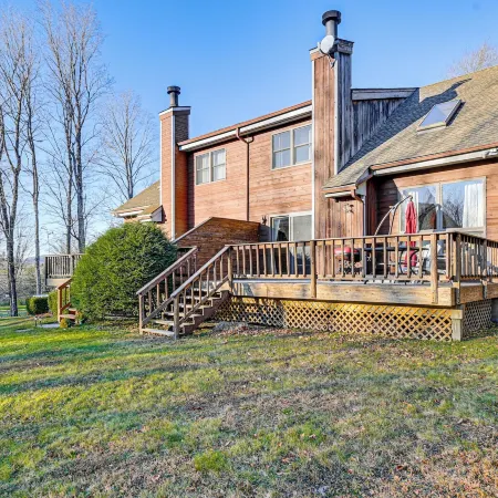 Near Hiking & Skiing: Hunter Mountain Getaway!