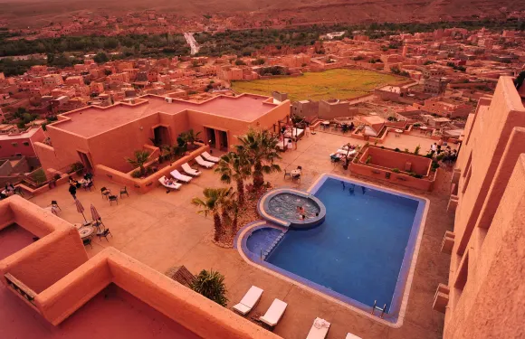 夏路卡德斯酒店