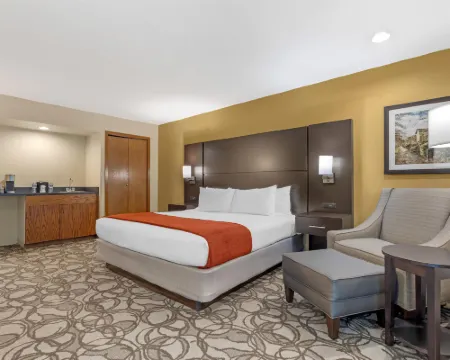 Best Western Plus Plaza by the Green Hotels in Kent