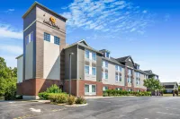 La Quinta Inn & Suites by Wyndham Stonington-Mystic Area Hotel a 