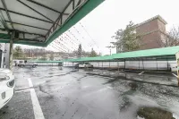 Dongducheon Kkumegeurin - parking
